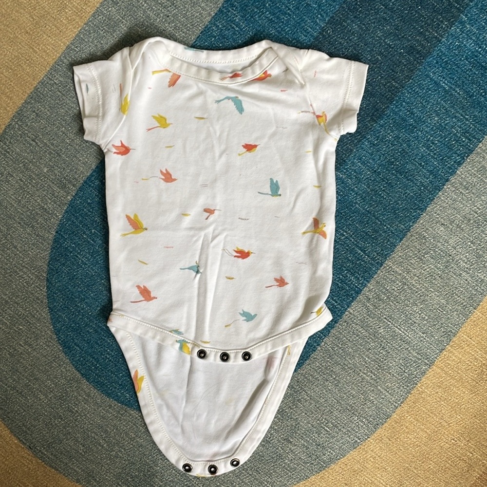 Red Caribou set 0-3 months - Picture 2 of 5
